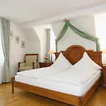 Hotel Rathausgloeckel 4*
