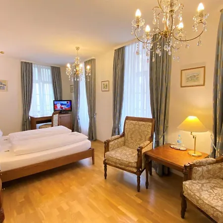 ホテル　ラソウスグロッケル 4*