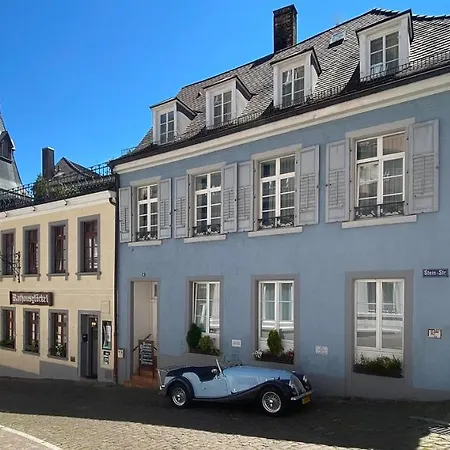 Rathausglockel 4*