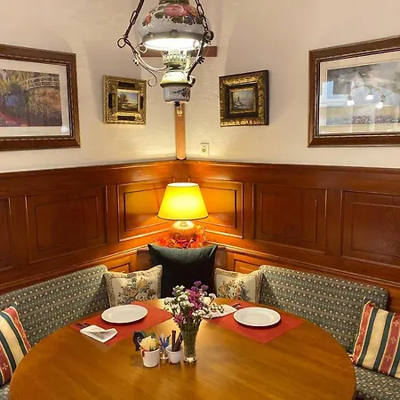 Rathausgloeckel 4* באדן-באדן