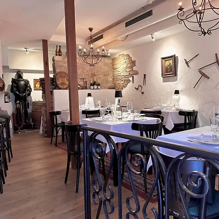 Hotel Rathausglockel 4*