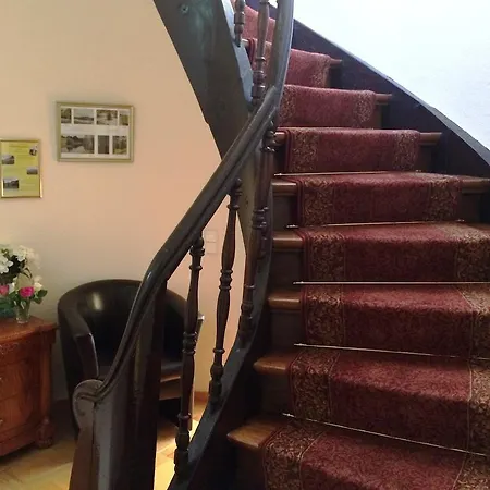 מלון Rathausgloeckel 4*