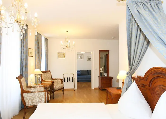 Hotel Rathausglöckel 4*