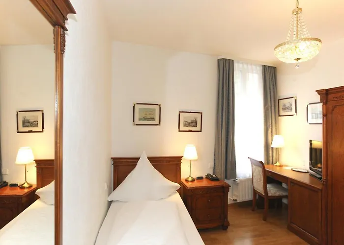 Hotel Rathausglöckel 4*