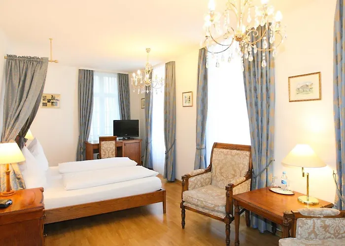 Hotel Rathausglöckel 4*